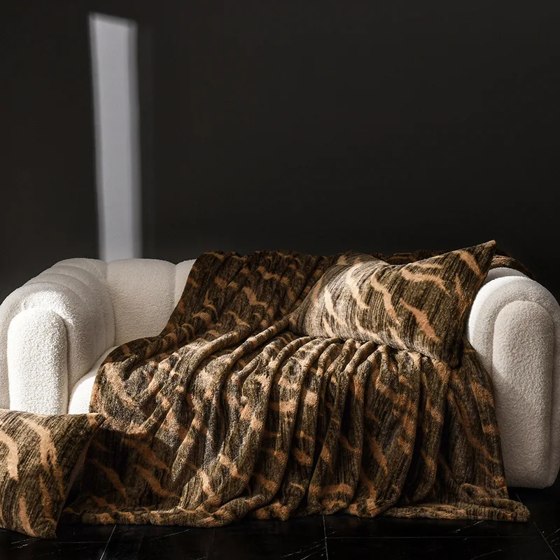 Vintage Faux Rabbit Plush Blanket Warm Milk Velvet Thick Blankets for Napping Casual Skin Friendly Sofa Decoration for Single