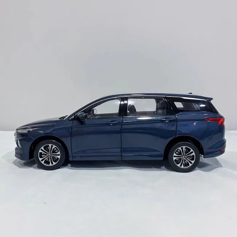 WULING Kaijie Victory Alloy Simulation Car Model,MPV Decoration,Die-Cast Metal Replica,Boy Gift,Adult Collectible,Blue,1: 18 - Image 6