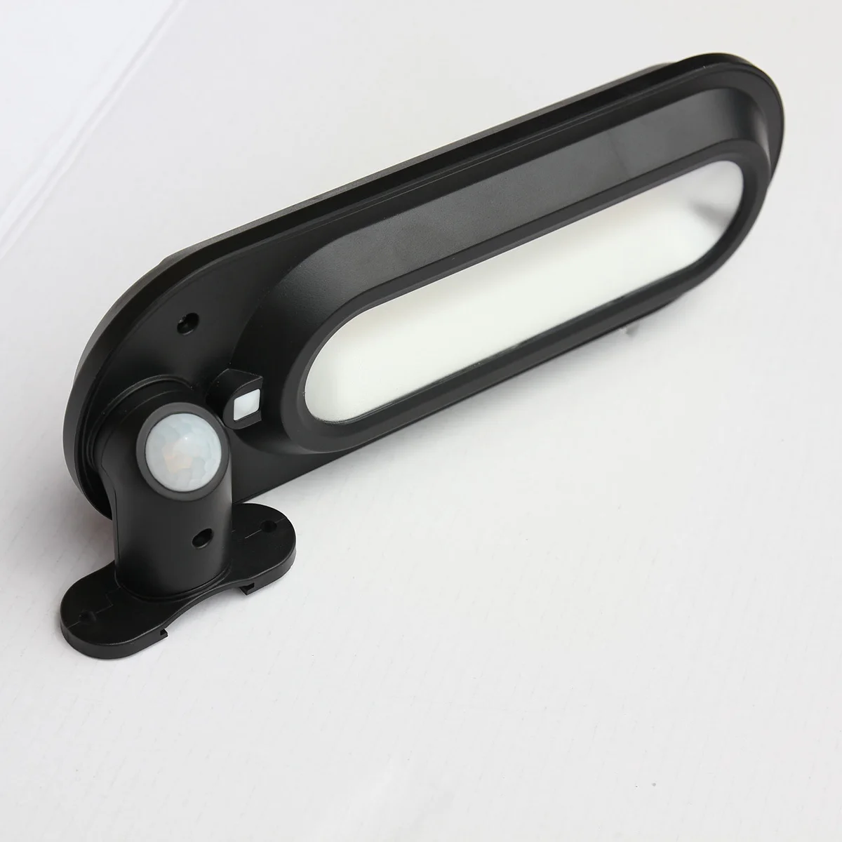 

Solar LED Street Light 18 LED Motion Sensor Super Bright Waterproof IP65 Outdoor Security Lighting for Garden Driveway Parking