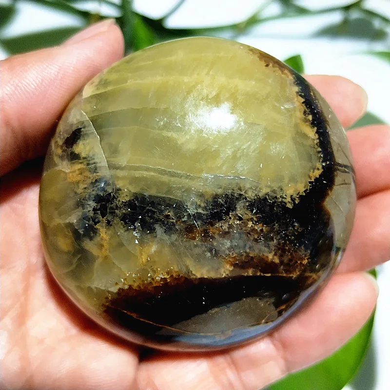 Natural Stone Septarian Ceystal Palm Healing Witchcraft Energy Spirit Feng Shui Ward Off Evil Decorations