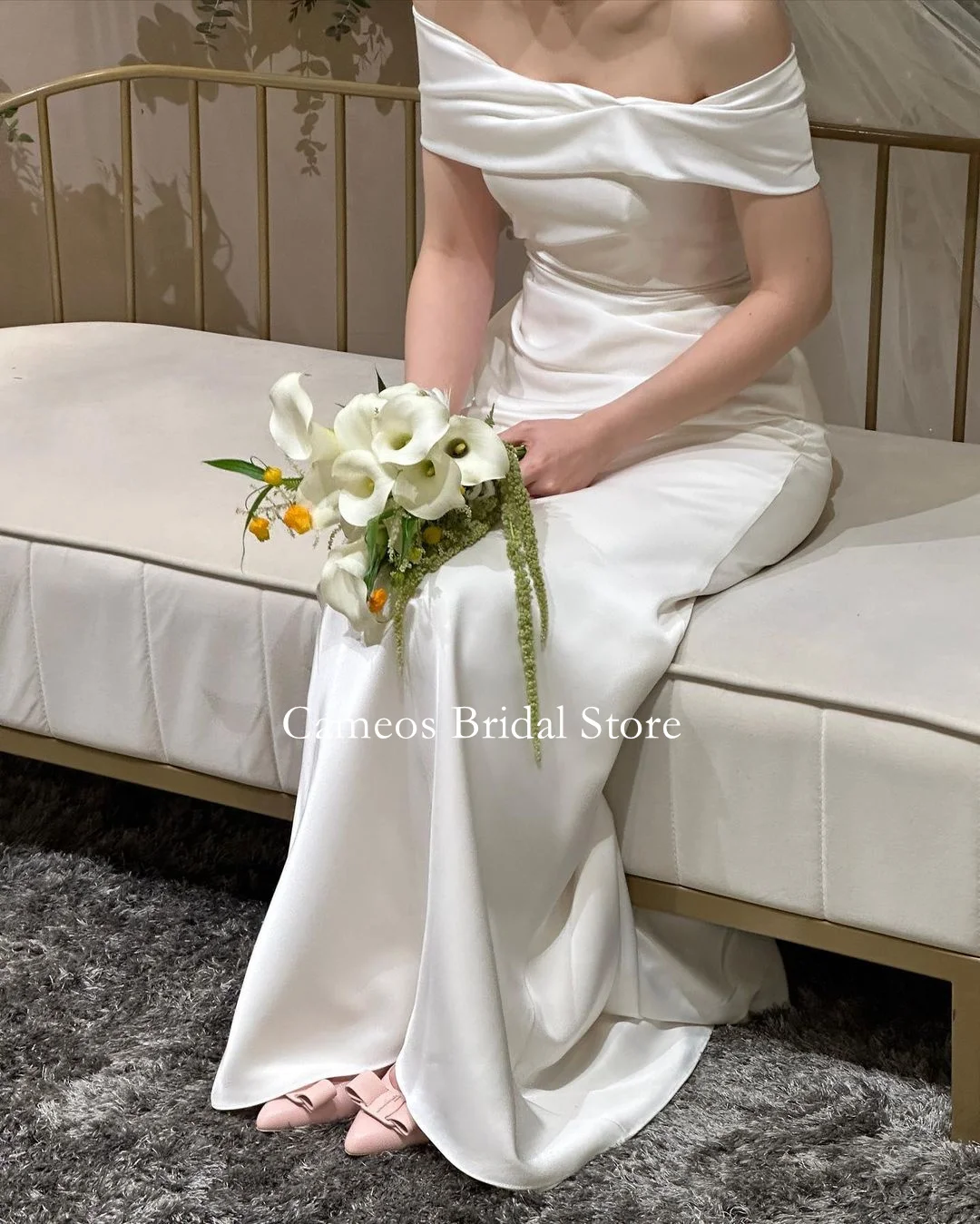 

SONDR Korea Off Shoulder Wedding Dress Custom Made Formal Bride Dress White Buttons 웨딩드레스 Backless Satin Wedding Gown Bridal