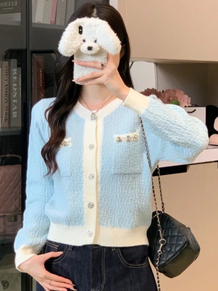 

Women's autumn new temperament knitted top small fragrant style high-end shiny diamond elegant round neck commute sweater