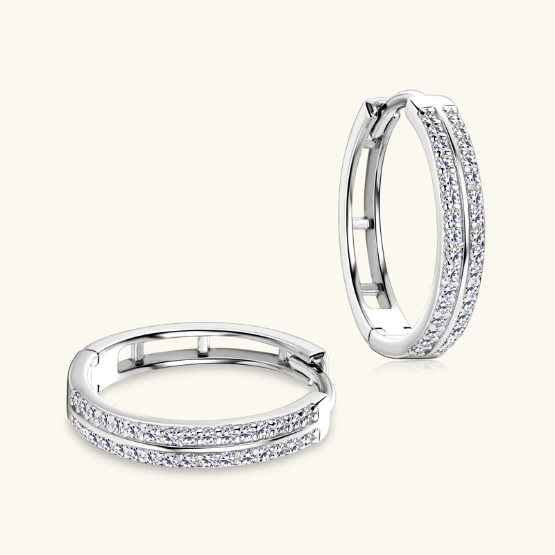 IOGOU 100% 925 เงิน 1 มม.Moissanite Hoop ต่างหูผู้หญิงคลาสสิกงานแต่งงานหมั้นต่างหู 14 K Gold Plated