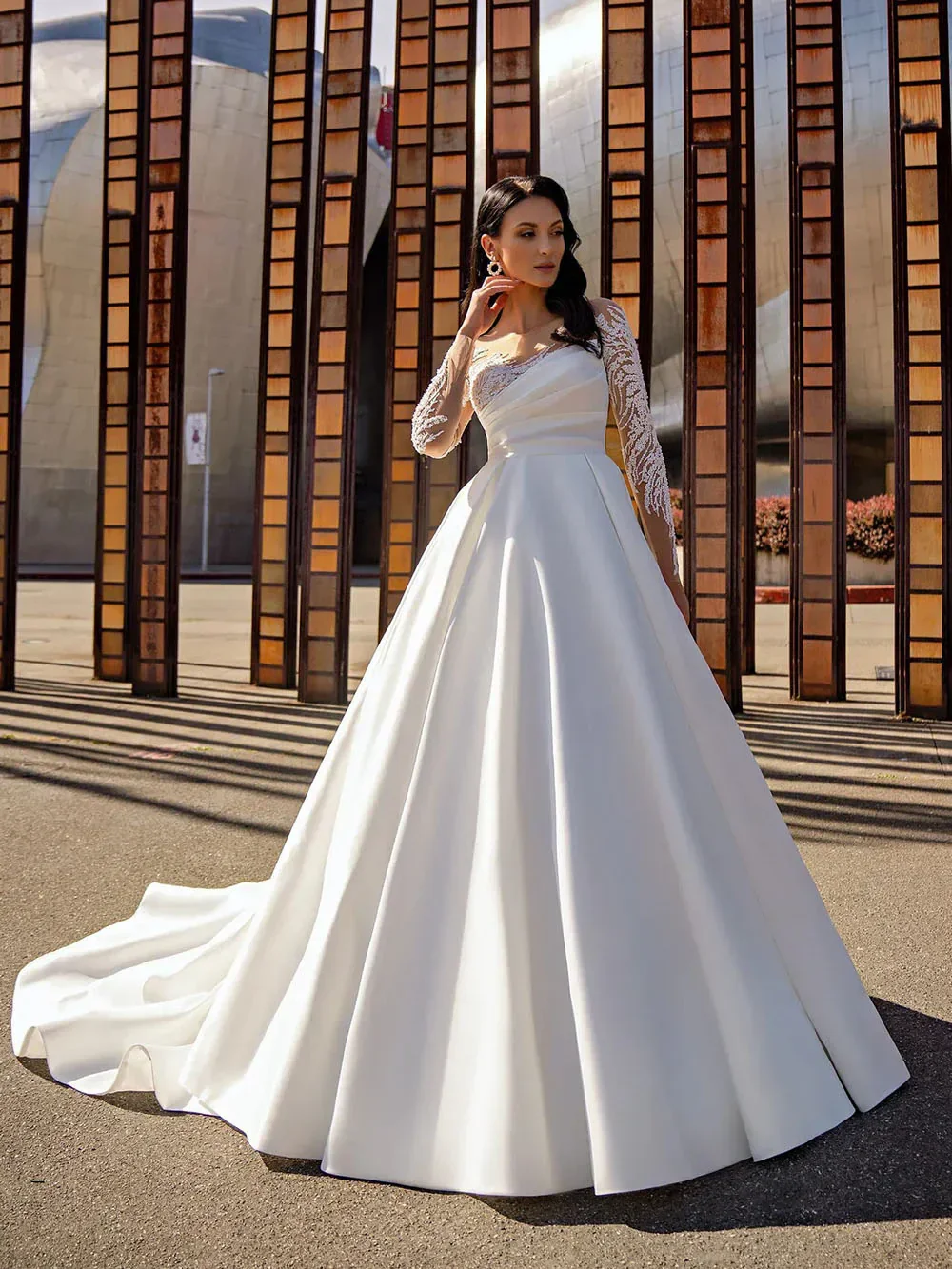 Customized White A-Line PROM Wedding Dress Lace Long Sleeve Round Neck Backless Decal Beading Plus Size Elegant Bridal Dress