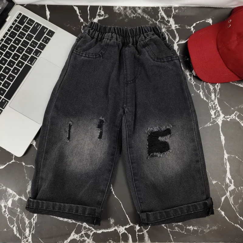 

Детские джинсы для мальчиков на весну и осень, с эластичным поясом, рваные, с широкими штанинами, черные брюки для мальчиков 2-8 лет, модная уличная одежда