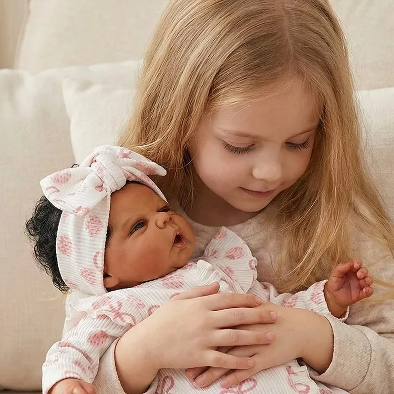 50cm完成人形 リボーンドール グンチ ソフトボディ 手植えの髪 手描きの3D肌 血管が見える