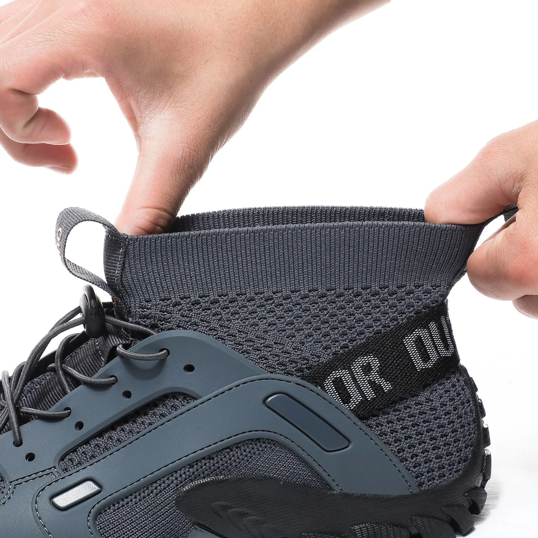 Men Quick Dry Shoes Slip On Hiking Upstream Wading Shoes Non-slip Mesh Breathable Water Sneakers High Top Climbing Footwear