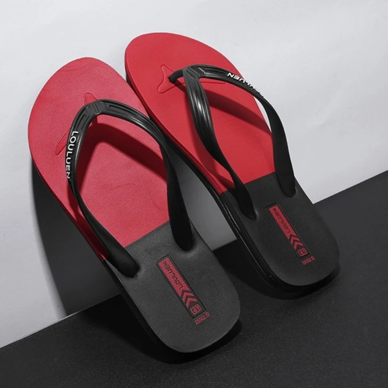 

Летние повседневные четырехцветные модные дышащие противоскользящие быстросохнущие легкие пляжные шлепанцы на мягкой подошве большого размера