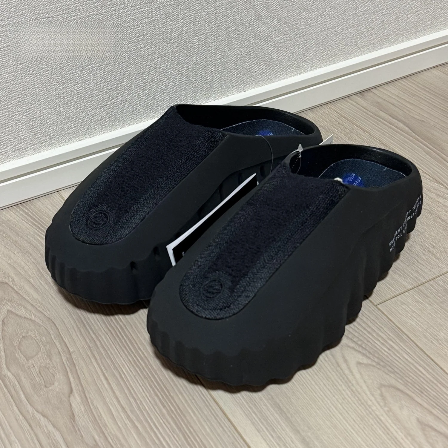 Unisex Comfortable Soft Sporty Slippers ONFET Collaborative Spring New Style Black Capping Pre-game Casual Shoes EVA Breathable