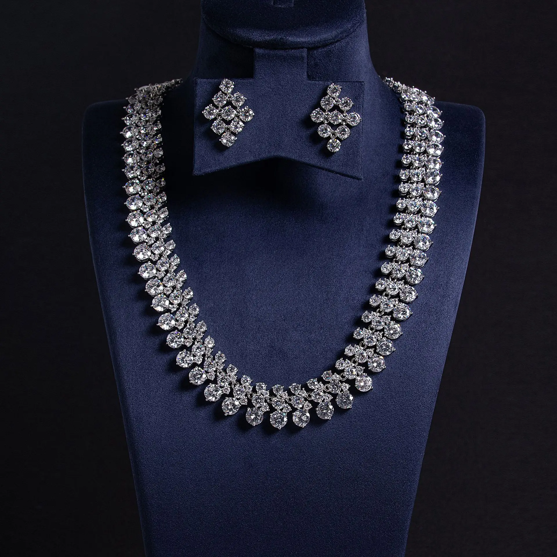 

European and American luxury bridal set necklace 307 super flash women's simple temperament zircon earrings high-end jewelry