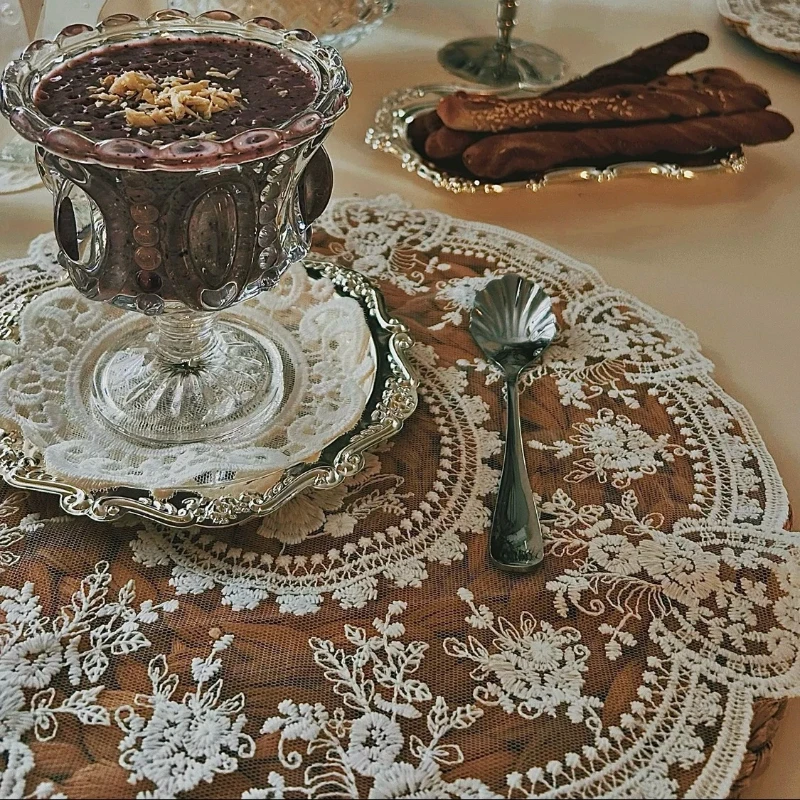 Sottobicchiere vintage in pizzo, tovaglia in pizzo, tovaglietta ricamata, decorazione per mobili e armadi, oggetti di scena per foto