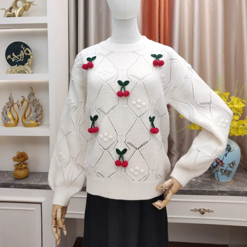 New 2025 Women's Crew Neck Sweater Polar Fleece Loose Fit Cute Cherry Plum Blossom Pattern Thick Winter Style Versatile Slimming