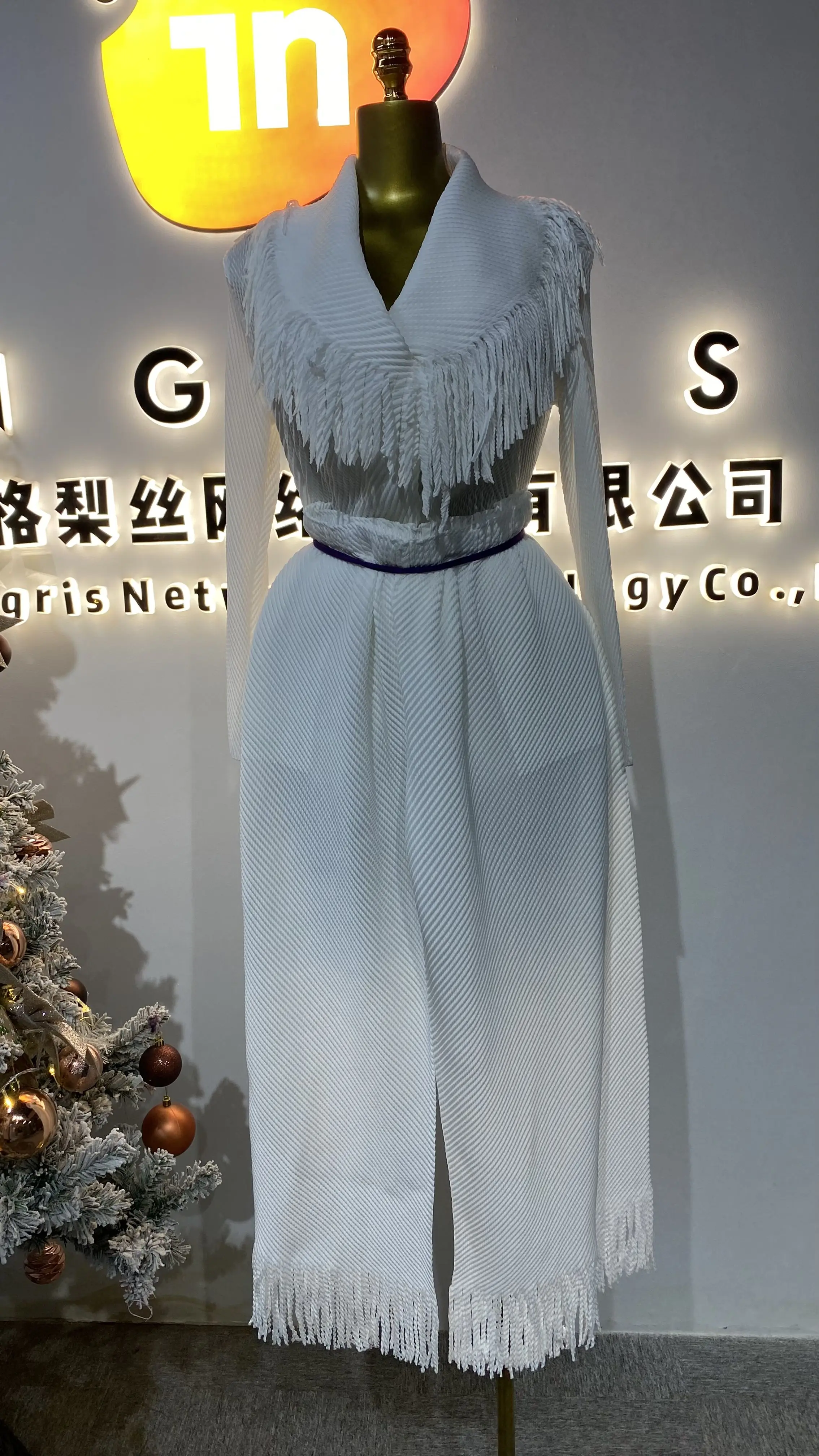 

Новая повседневная офисная одежда из двух предметов, однотонные прямые брюки с кисточками, женский костюм больших размеров-GZMM248