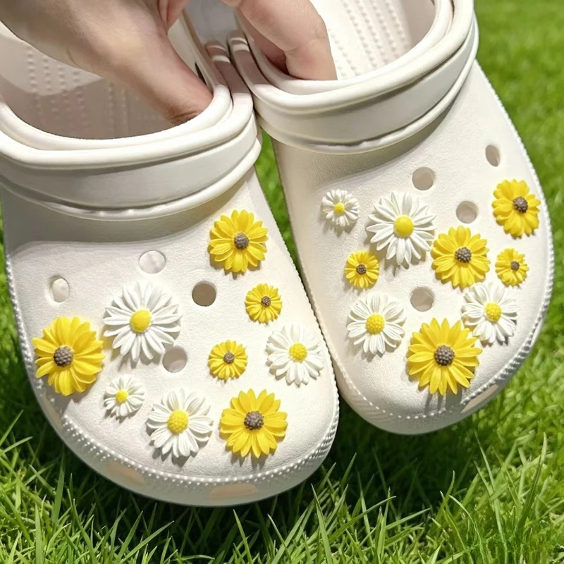 Cute Daisy Flower Shoe Charms Set PVC Decorations for Clogs & Bags Removable DIY Shoe Buckles Accessories for Girls Women Teens