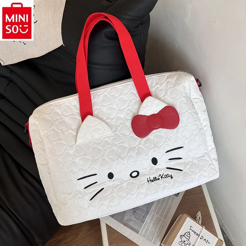 MINISO 2024, модная новая ручная сумка для фитнеса с рисунком «Hello Kitty» для женщин, уличная большая вместительная дорожная сумка через плечо для хранения