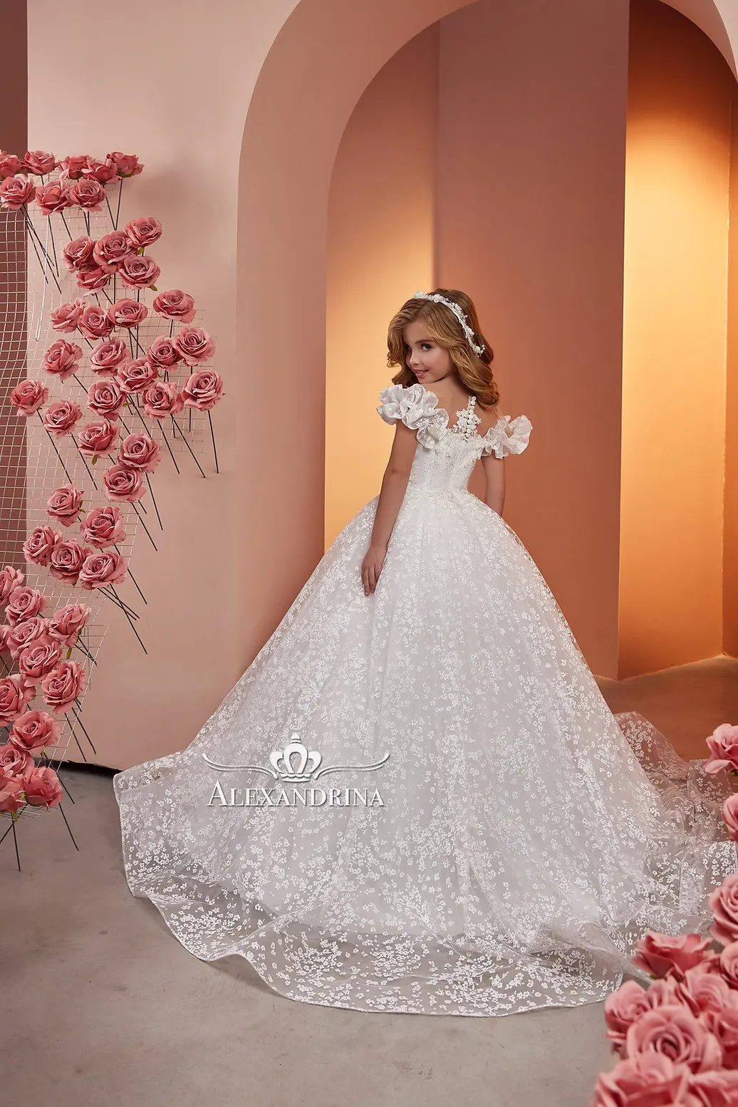 Luxo marfim flower girl vestidos para crianças, casamento beading, vestidos de aniversário pageant, pescoço puro, vestidos de primeira comunhão para crianças