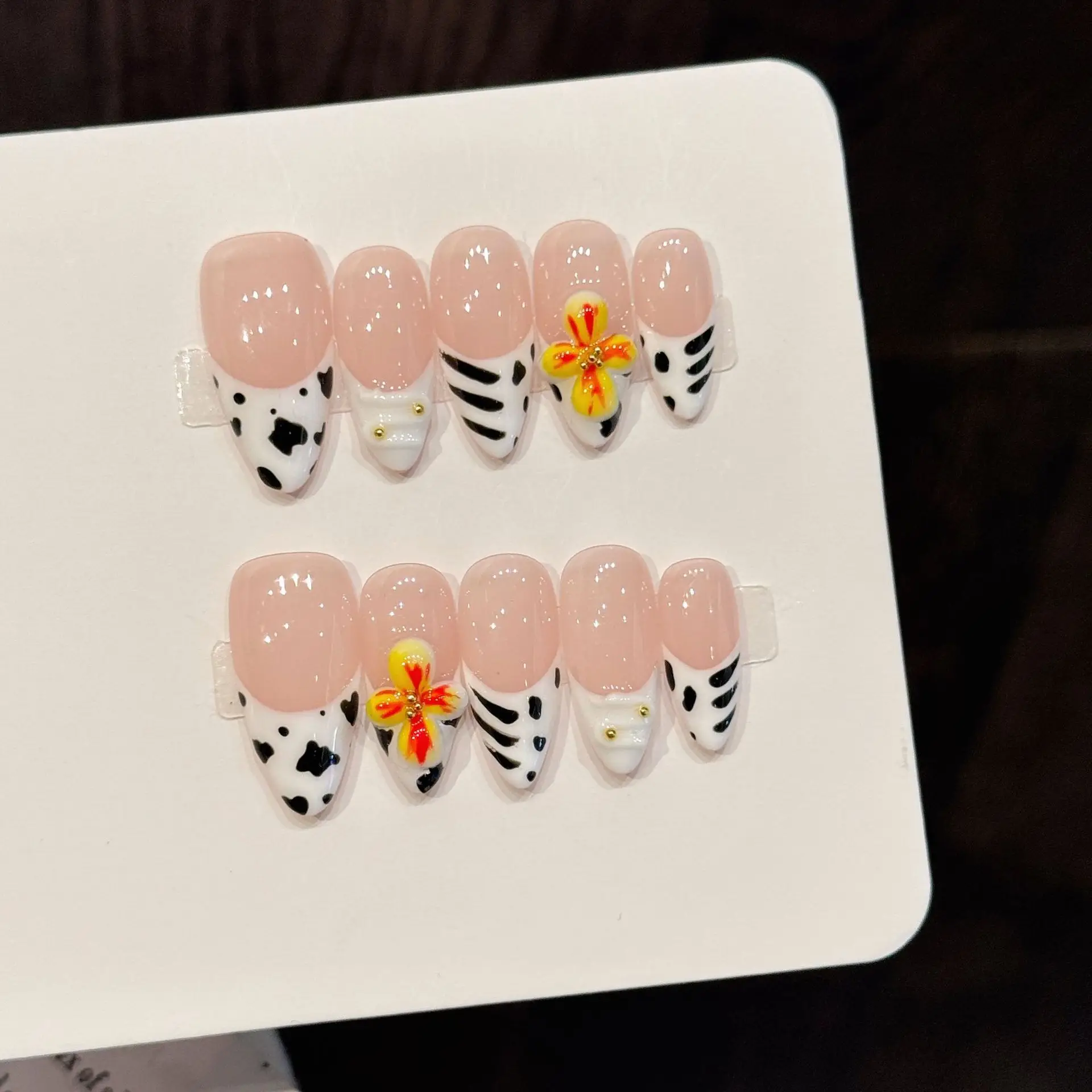 

10Pcs Handmade Nude Pink Press on Nails 3D Carving Petals Animal Print French Fake Nails Wearable Acrylic Nail Tips for Women