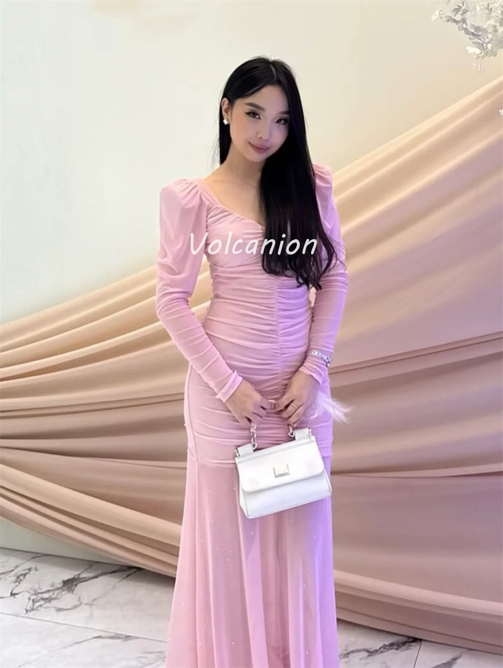 ที่กําหนดเองสไตล์จีน Elegant ชีฟอง Ruched Draped จีบตรง V คอชุดยาว Bespoke โอกาสชุดคุณภาพสูง