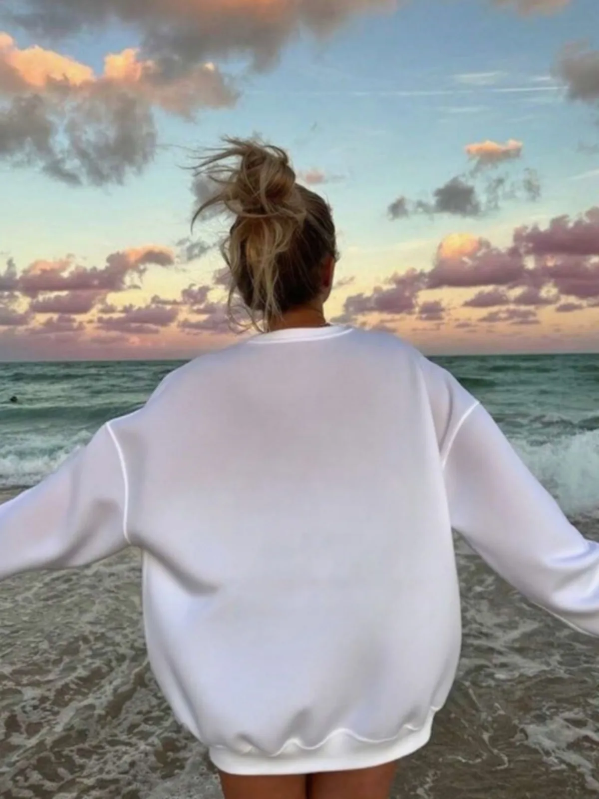 เสื้อสเวตเชิ้ตคอกลมลำลองแฟชั่นสำหรับผู้หญิงพร้อมลายแมว เสื้อสวมหัวทรงหลวมใส่สบายในชีวิตประจำวัน ของขวัญวันหยุดสำหรับเพื่อน