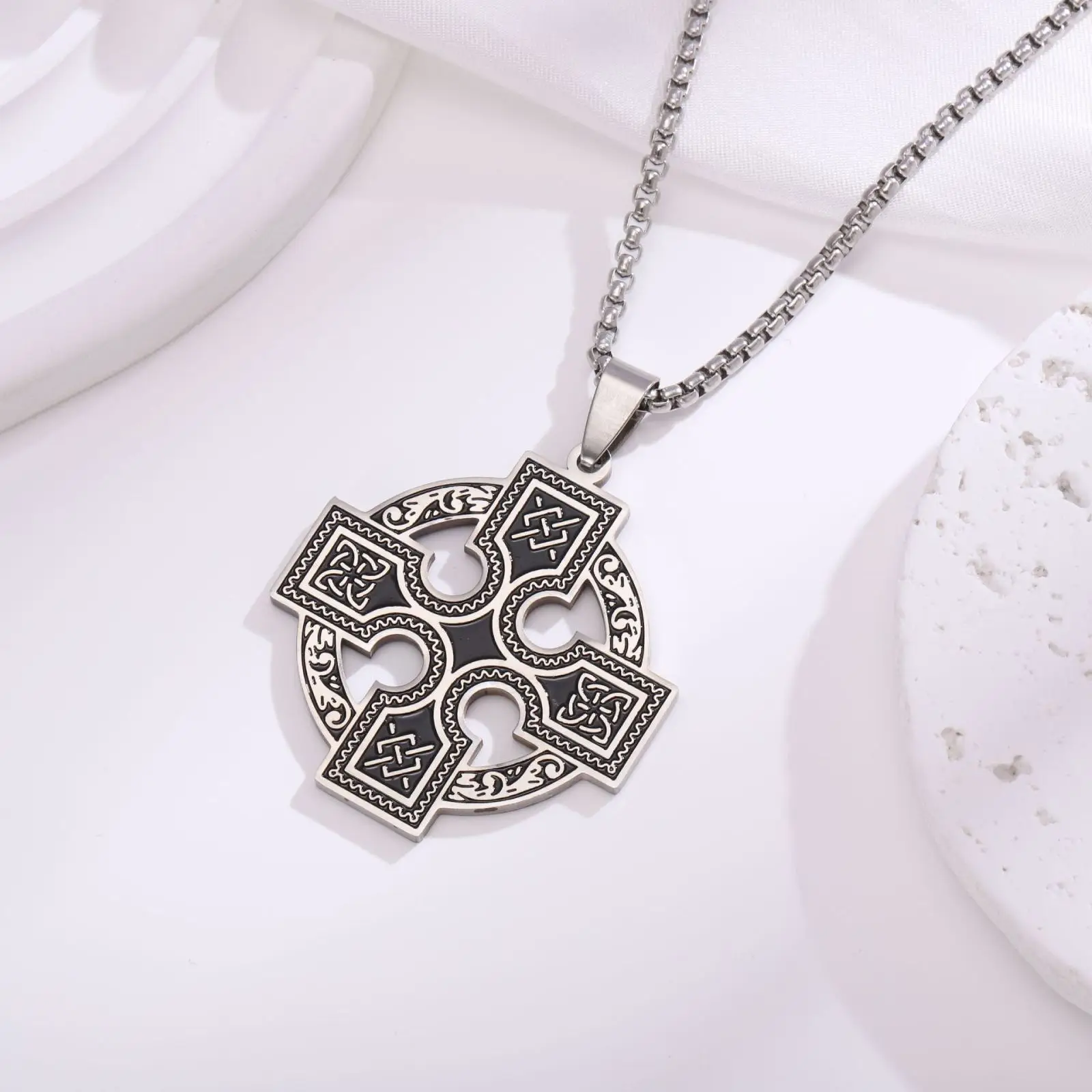 Keltisches Kreuz Anhänger Halskette Edelstahl Irisches Druiden-Amulett Nordischer Wikingerknoten Schmuck Geschenk für Männer Frauen – Detail 3