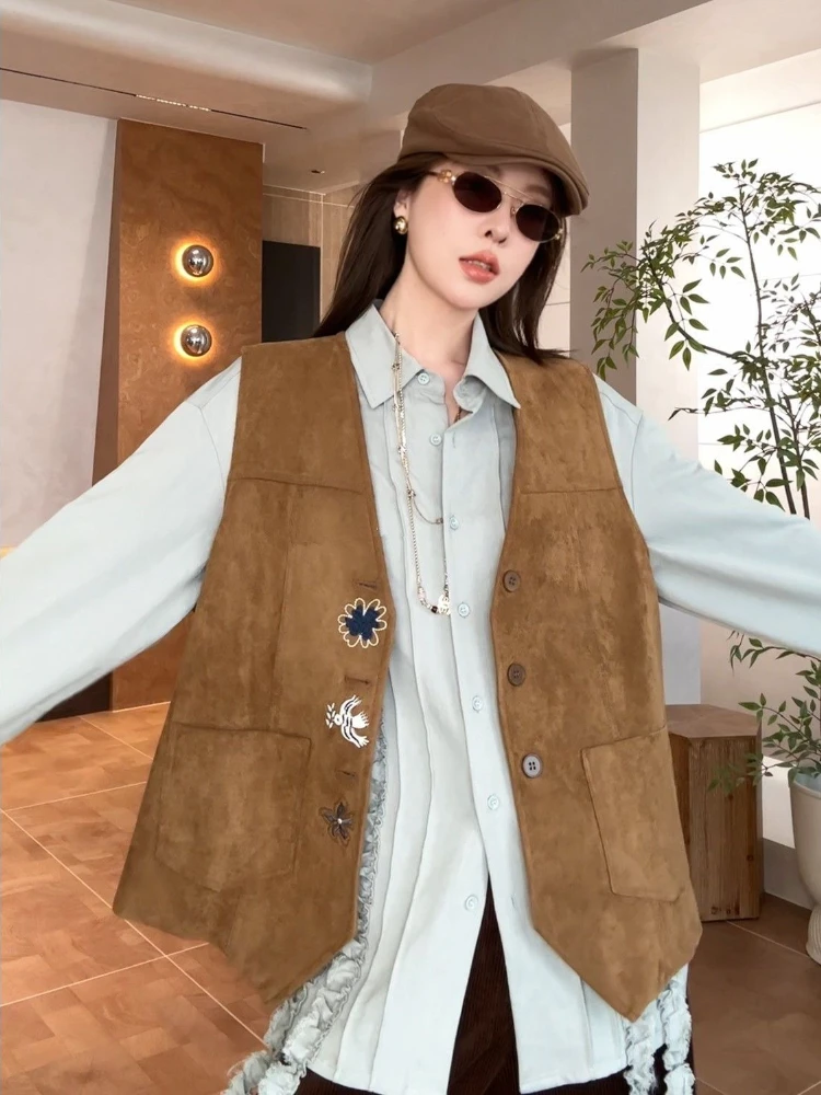 

Винтажный замшевый жилет с цветочным принтом и пуговицами для женщин: стильный повседневный жилет без рукавов для весны и осени, ретро-шик, универсальная верхняя одежда