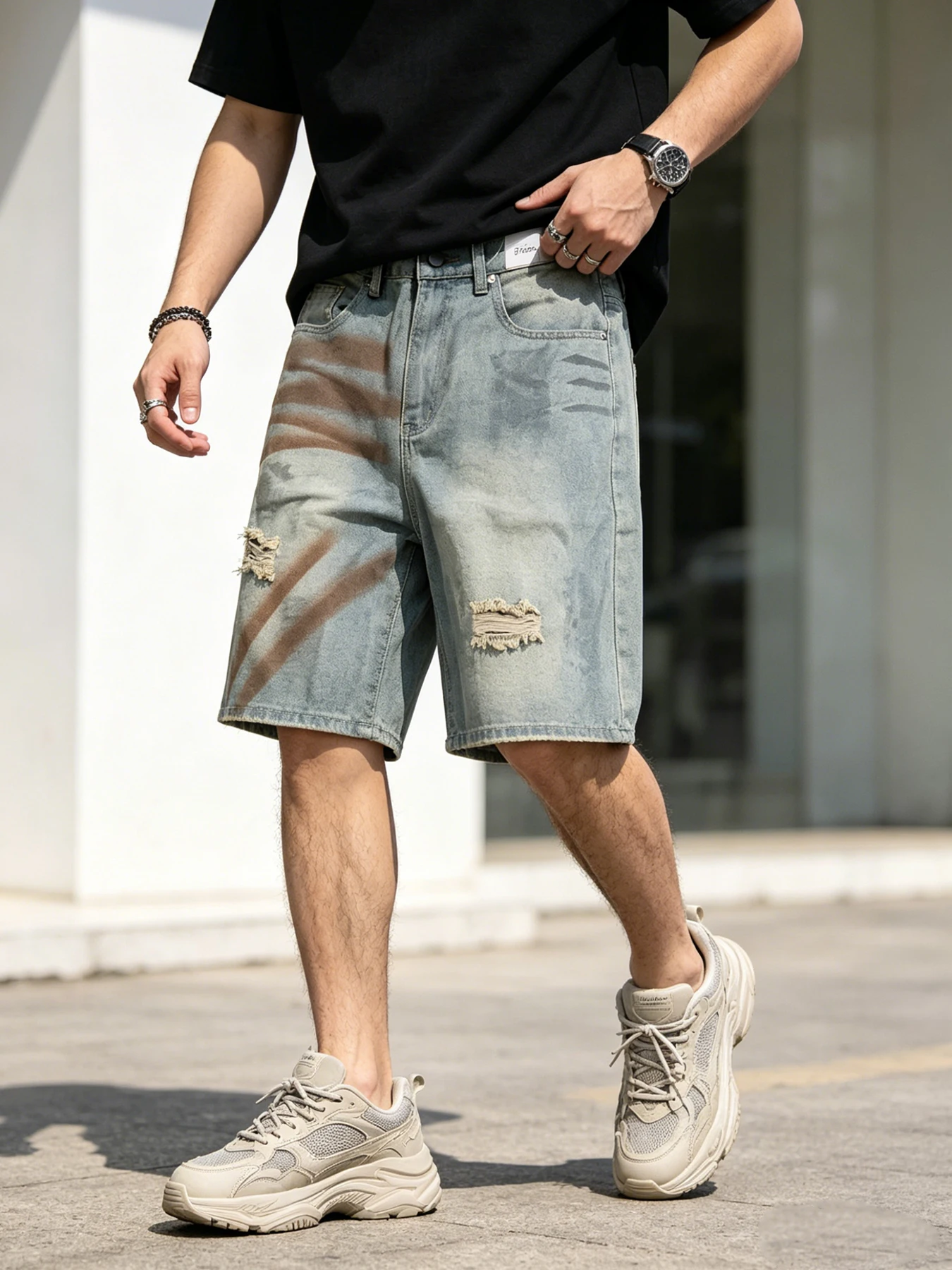 

Vintage distressed dirty-dye graffiti denim mid-length shorts for men, ripped design, loose fit, high street trendy shorts