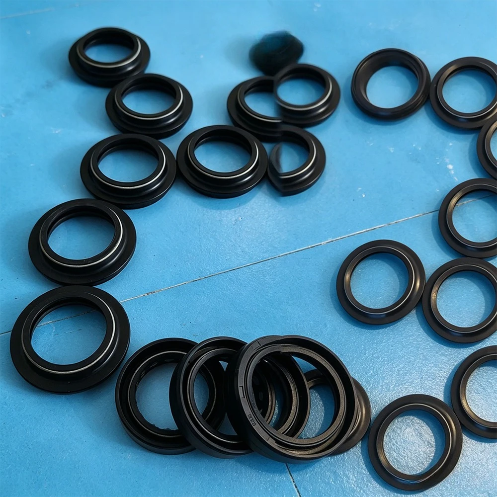 4/8/16pc 33*46*11 Dust Oil Seal for HONDA PS SH FES 150 i FORZA CMX PANTHEON 250 for KAWASAKI KX 65 for SYM CROX 50 HUSKY XS 125