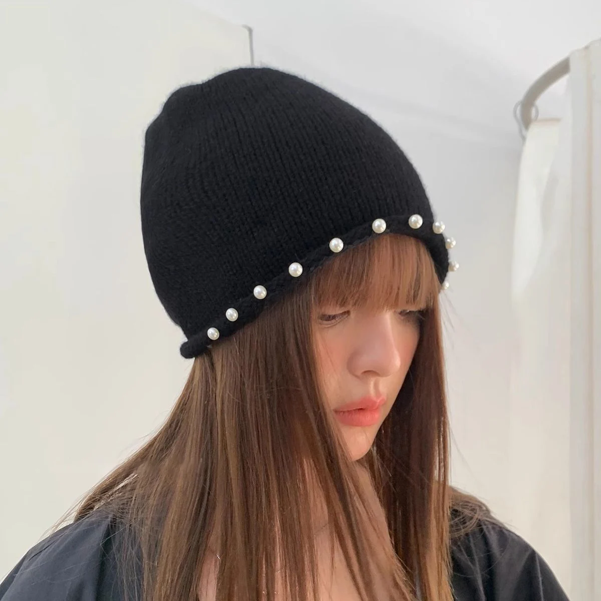 

New Soft Woolen Beanie Hat With Pearl Autumn Winter Retro All-Match Skull Cap Women Girls Stylish Outdoor Warm Knitted Hat