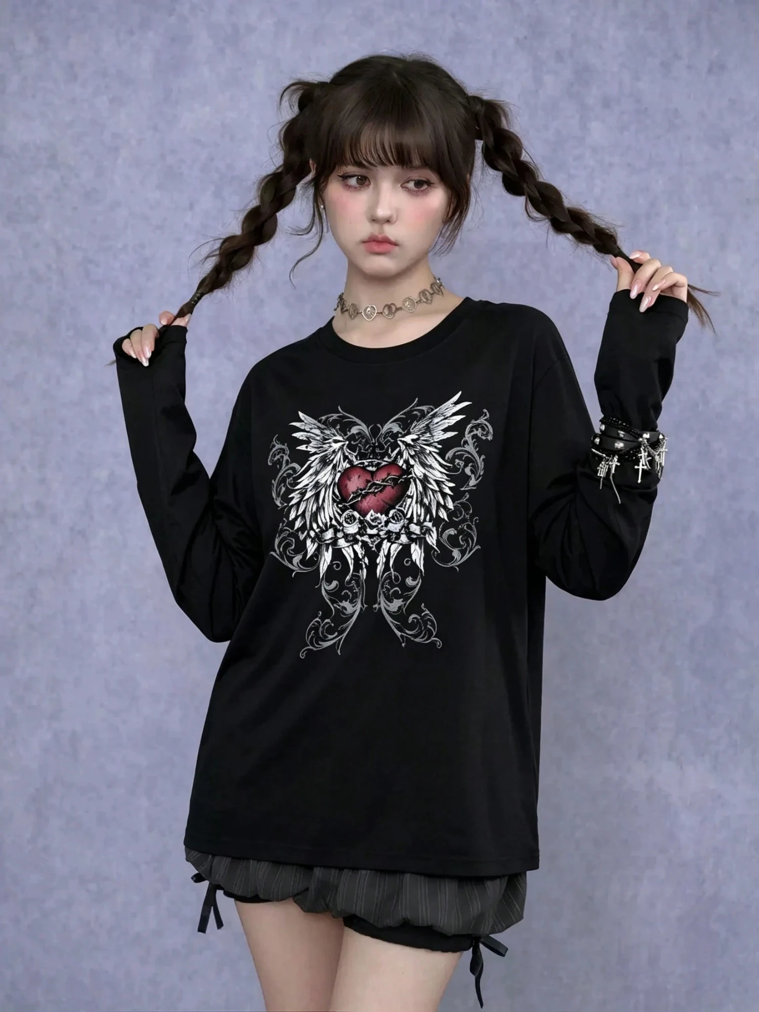 Women's Baroque Winged Barbed‑Wire Heart Print Long‑Sleeved Top Y2k Streetwear Gothic Grunge Edgy Casual Fall Tee