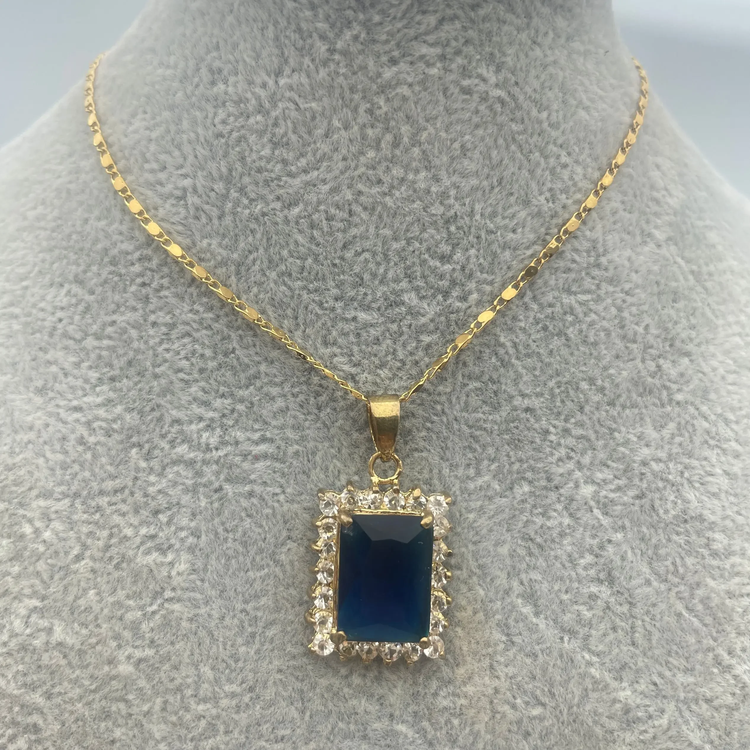 

Women's dark blue zircon Small Square Pendant Necklace