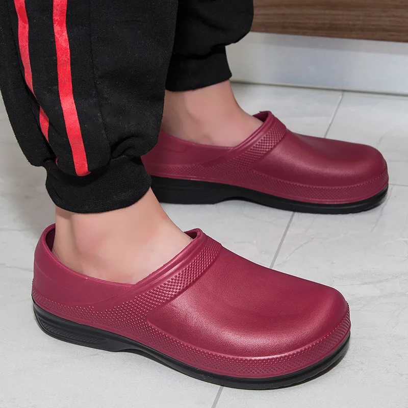 

High Quality Chef Shoes Non-slip Waterproof Oil-Proof Kitchen Cook Flat Working Shoes Hotel Restaurant Clogs Men Slippers Flat