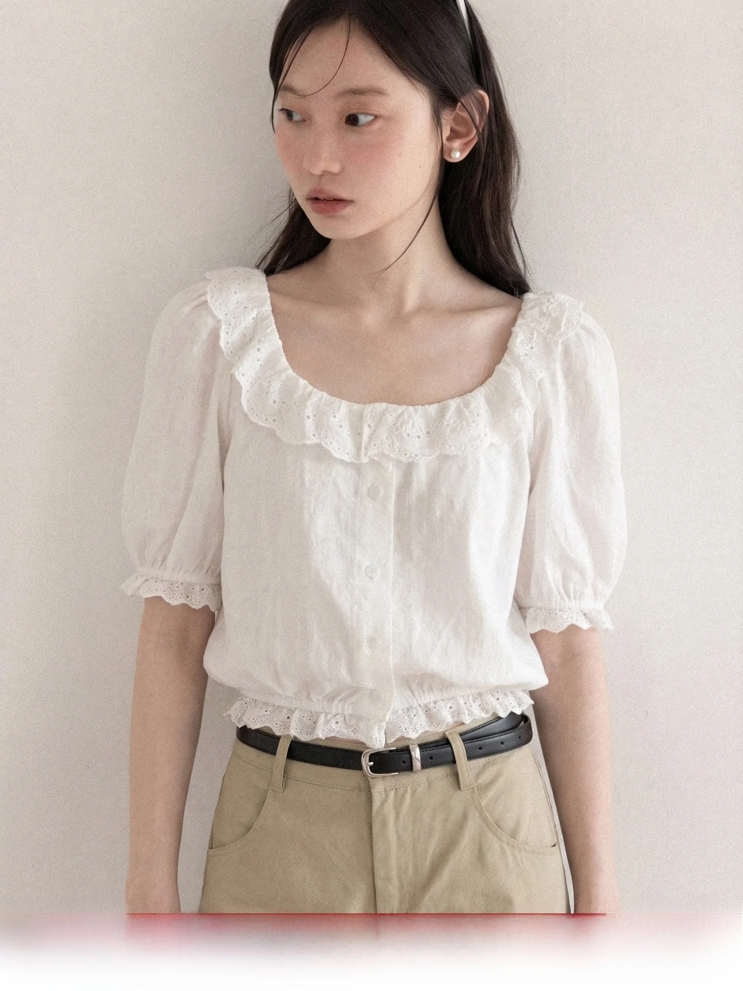 

Spring Commuter Women's Short Sleeve Lace Shirt U-Neck Bubble Sleeve Casual Style Breathable Comfortable Fit White Shirt
