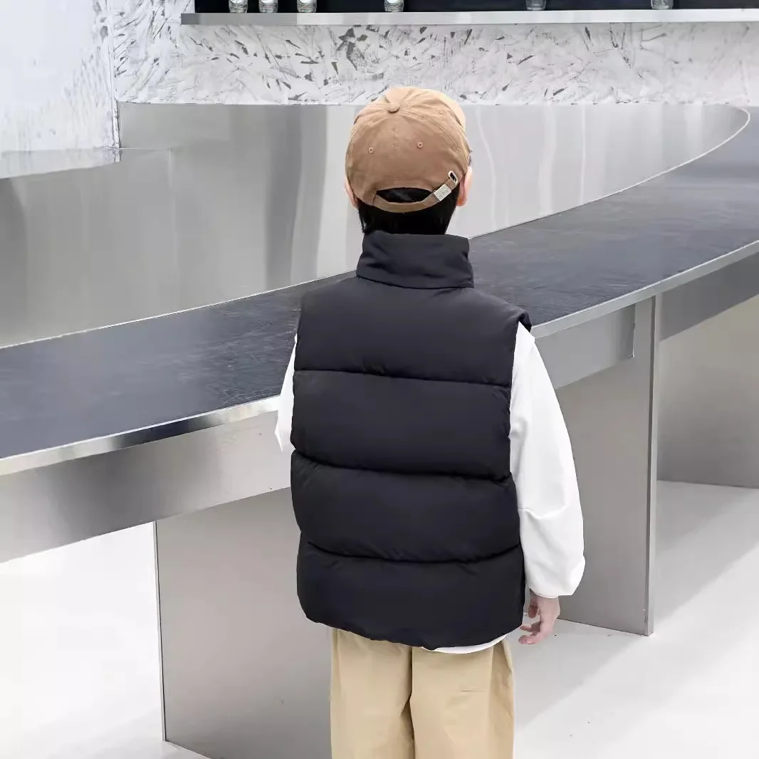 شتاء جديد للرجال والنساء بلون الوقوف طوق الخريف والشتاء ملابس خارجية سترة ، سترة غير رسمية صدرية وصدرية