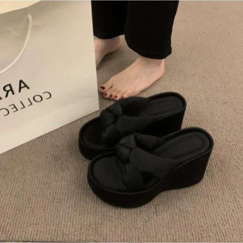 Platform Wedge Slippers Summer New Round Head Solid Color Fashion All-in-one Cross-strap Beach Sandals Flip-flops