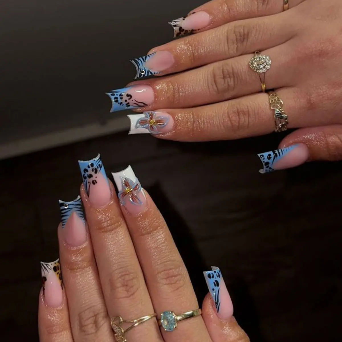 

24Pcs Mid-length Square Head False Nails Blue Leopard Print French Press on Fake Nails 3D Flower Wearable Full Cover Nails Tips