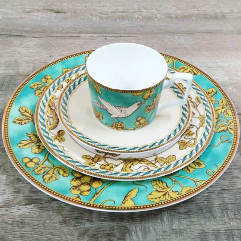 Ceramic Cutlery Coffee Cup And Saucer Set Loza Bone China  Dish Flat Plate Food Tray Green Dinnerware Set Christmas Gift5pcs/Set