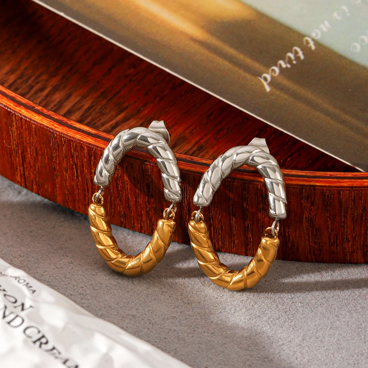 

18K Gold Silver Two Tone Twisted Oval Hoop Earrings For Women Hypoallergenic 316L Stainless Steel Waterproof Jewelry Gift