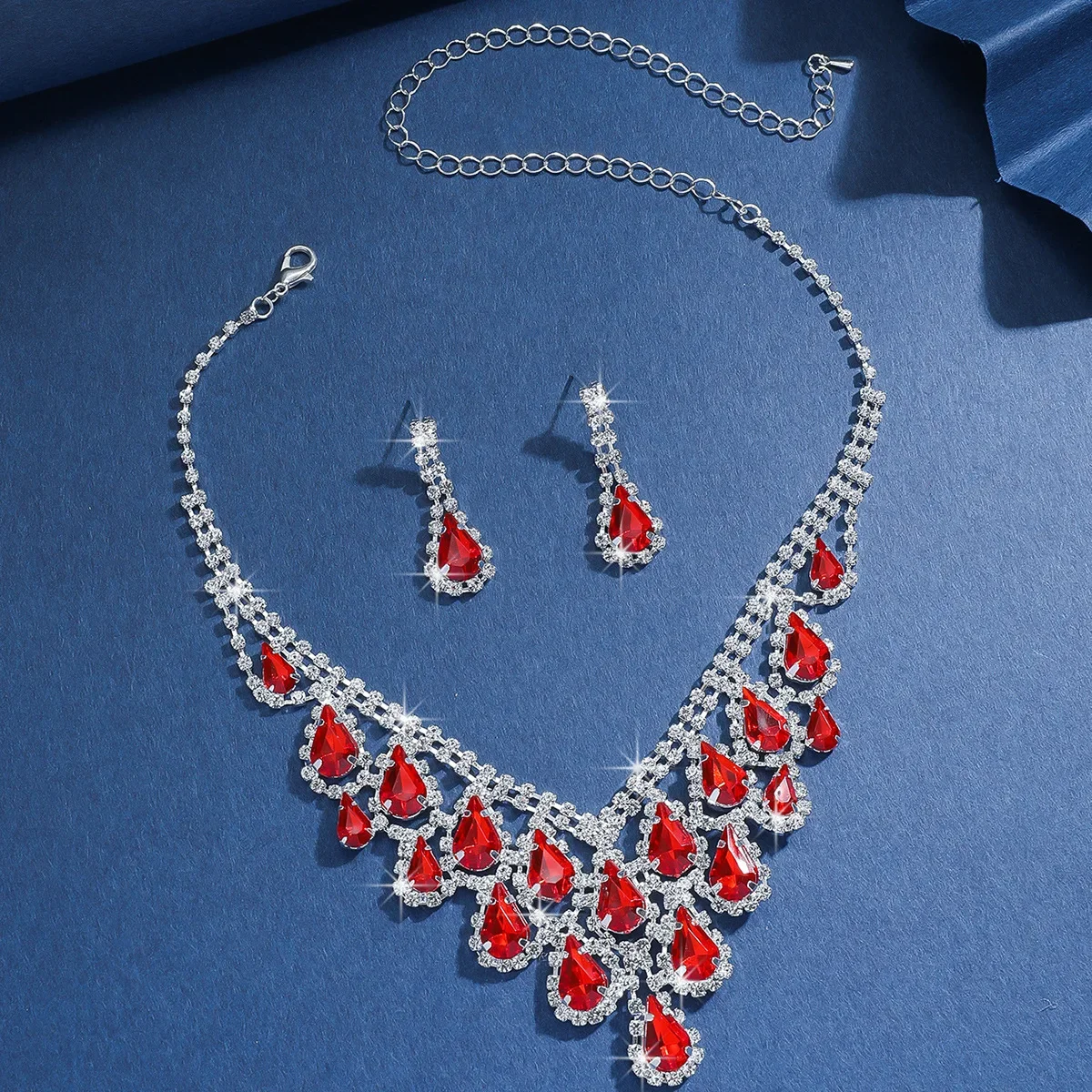 Wassertropfen Modeschmuck Strass Schmucksets für Frauen Mode Anhänger Halsketten Ohrringe Charms Hochzeit Zubehör Set