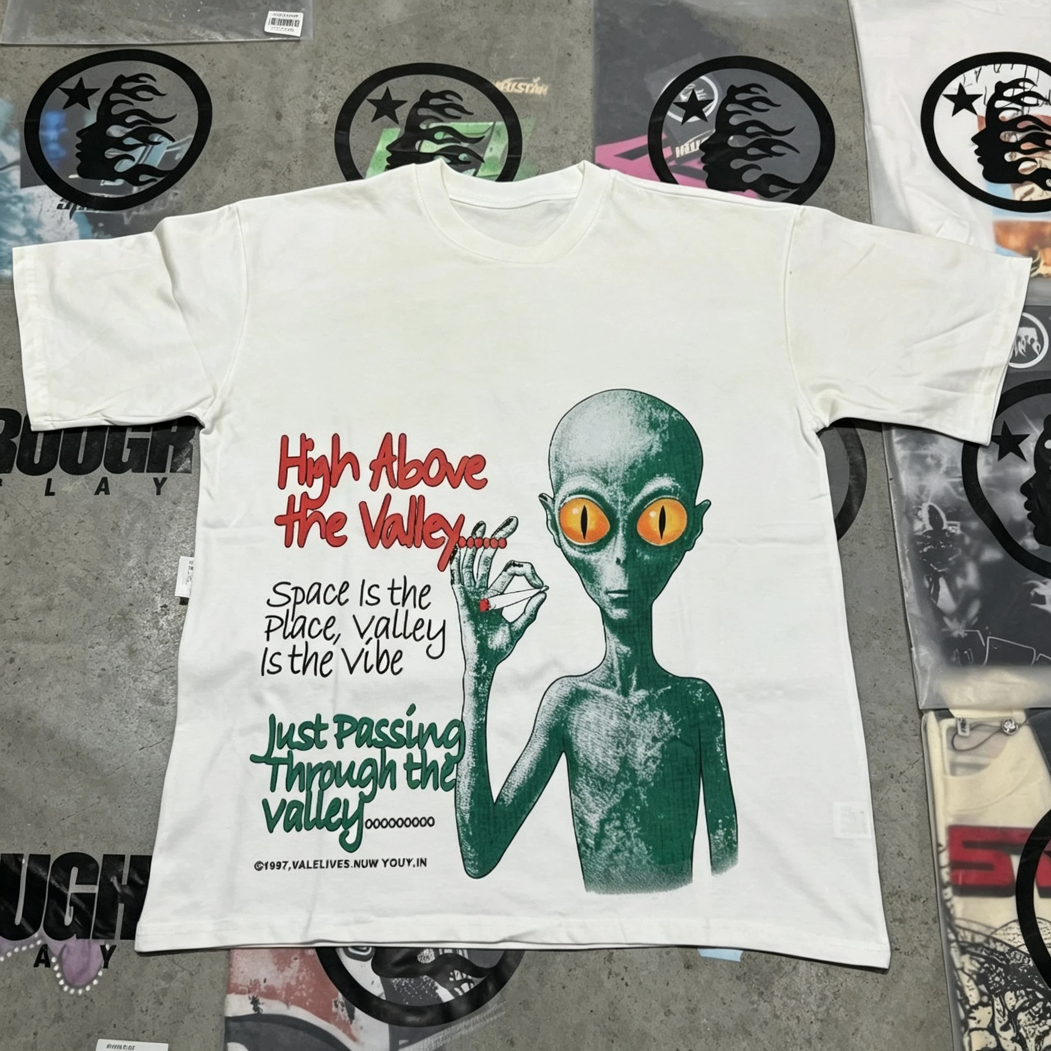 Y2K VALE Men's Valley Dreams White Graphic Print Crew Neck Short Sleeve T-Shirt  Summer New Vintage Breathable Streetwear