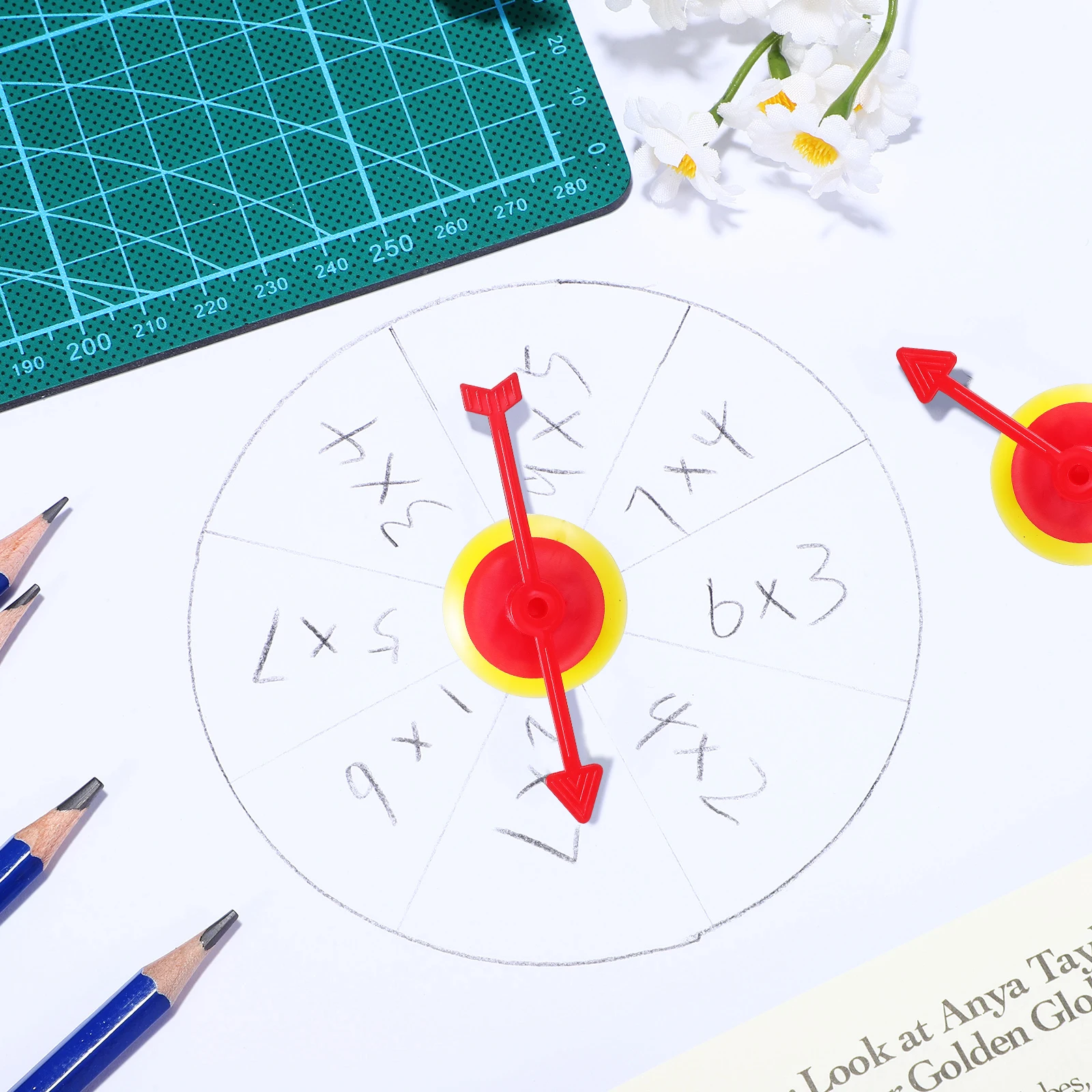 

25 Pcs Rotate The Pointer Plastic Game Arrow Rotation Accessories Spinning for Large Child
