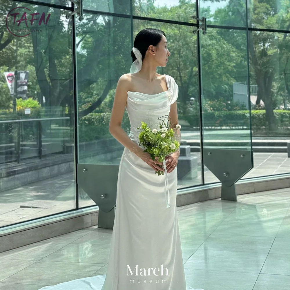 

TAFN Korea Simple A-line Wedding Reception Dresses One-Shoulder Elegant Bridal Gown Floor-Length Photo Shoot Dress 웨딩드레스