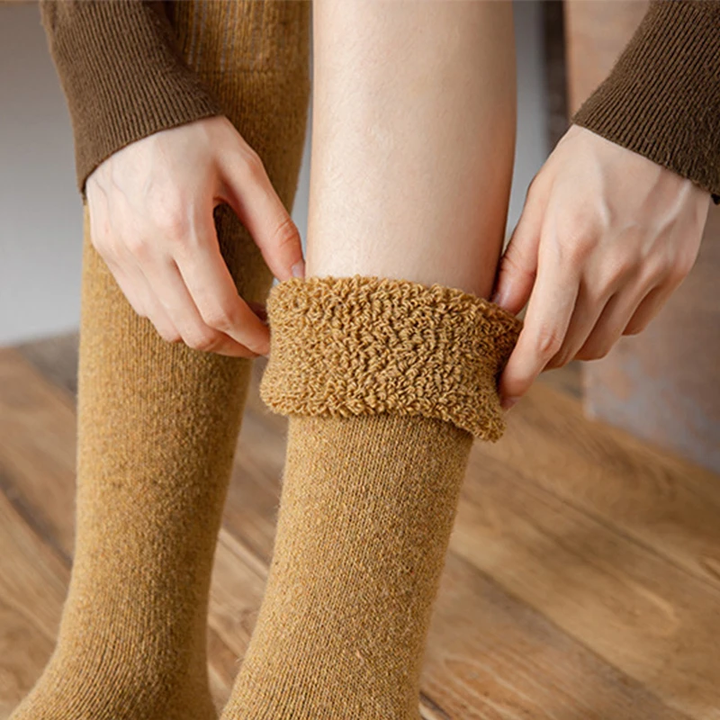 Three Pairs Of Winter Tall Long Socks Men And Women Large Size Wool Calf Socks With Thickening And Warm Towel Socks To The Knee
