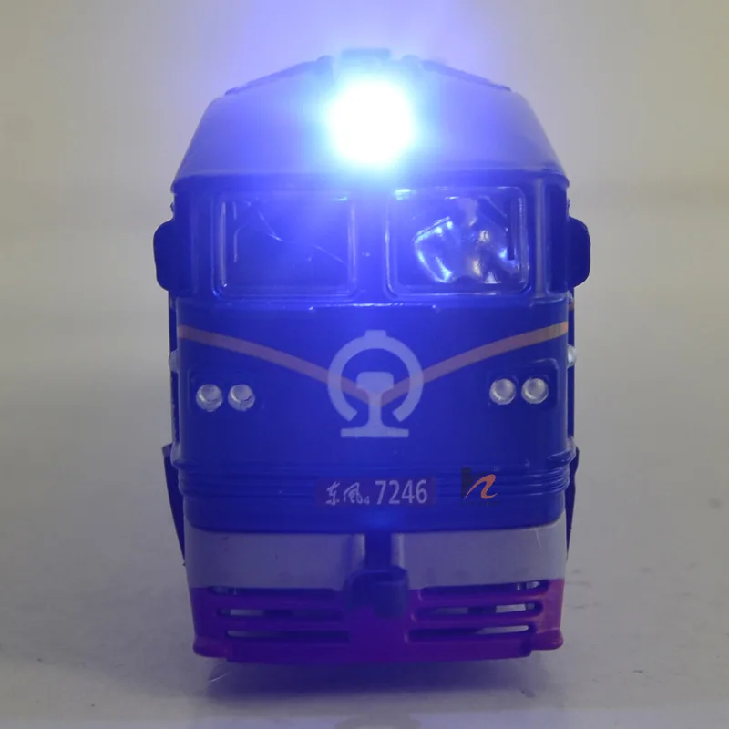 

Детская игрушечная машинка в подарок B120, модель локомотива из сплава, акустооптический отскок, классическая зеленая кожаная модель поезда