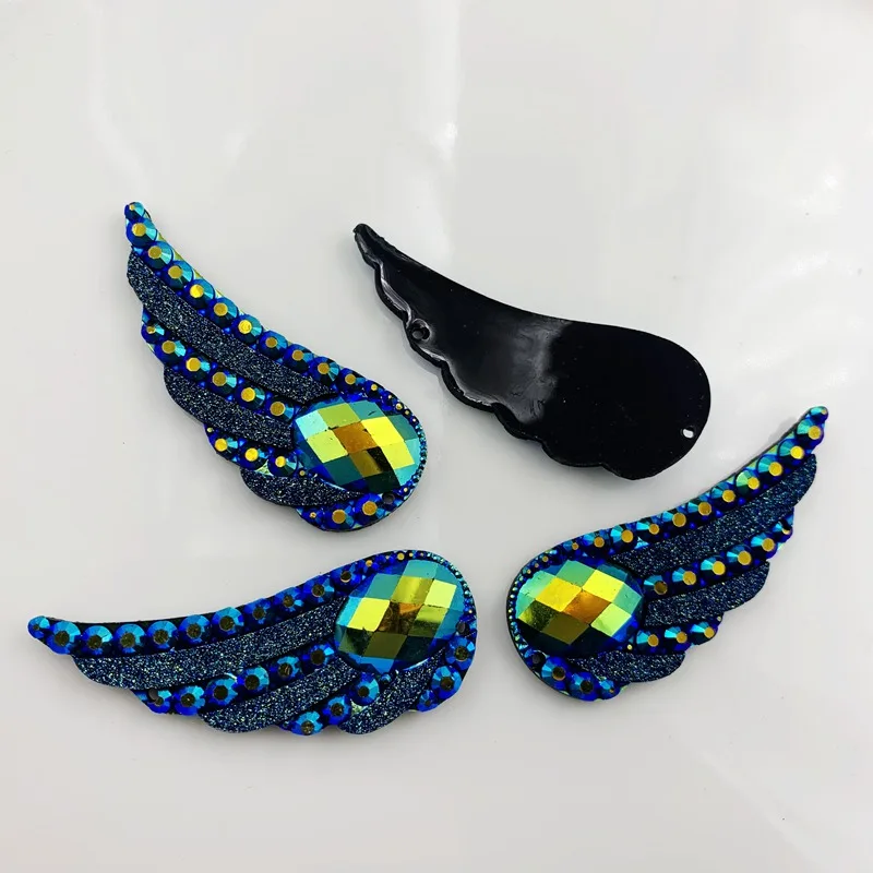 6 ชิ้น (เป็นคู่) คริสตัล AB แบบ 2 รู ขนาด 20*54 มม. คริสตัลเรซิ่นรูปปีกนางฟ้าแบบหลังแบน สำหรับตกแต่งชุดแต่งงาน DIY -HE85