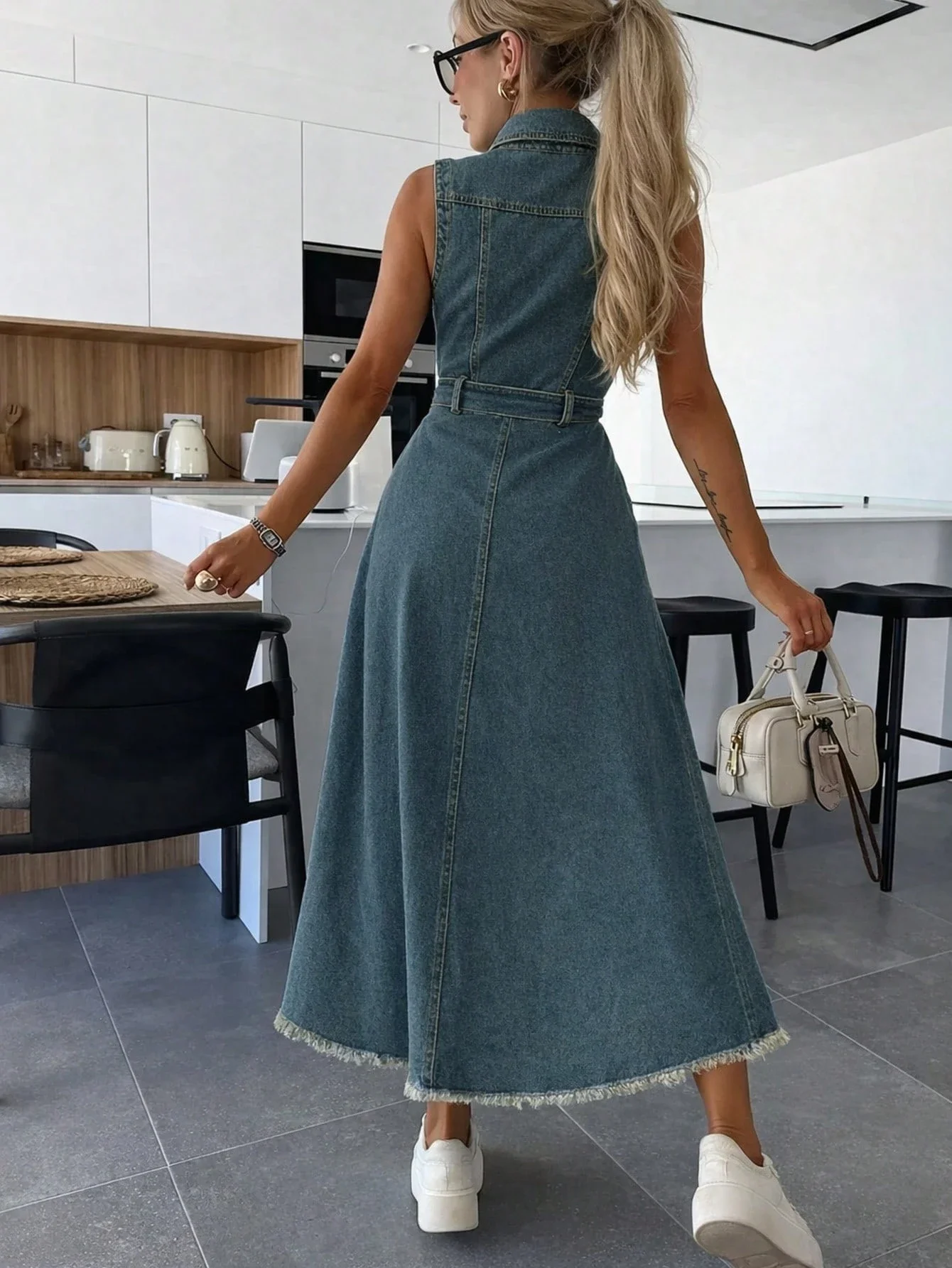 

Vintage Waist-Cinched Asymmetric Hem Front Button Sleeveless Denim Dress For Spring Summer Casual
