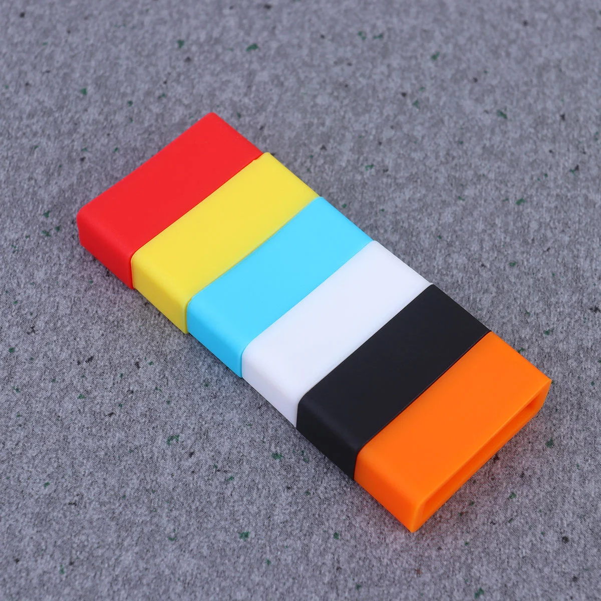 

2Pcs 22MM Silicone Strap Rings Durable Watch Band Rings Wristwatch Strap Movable Rings Positioning Buckles (Black)