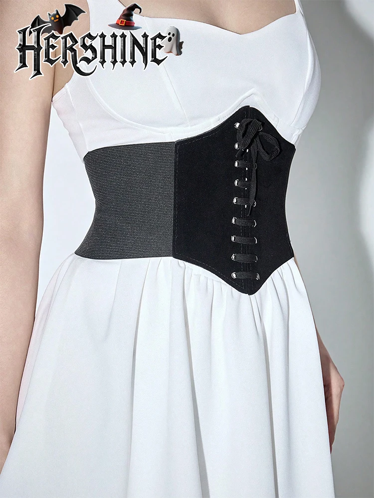 فستان نسائي من قطعة واحدة من جلد الغزال الأسود برباط Y2K على طراز القصر الداكن بحزام خصر سداسي مع إكسسوارات لتنوع اليومي