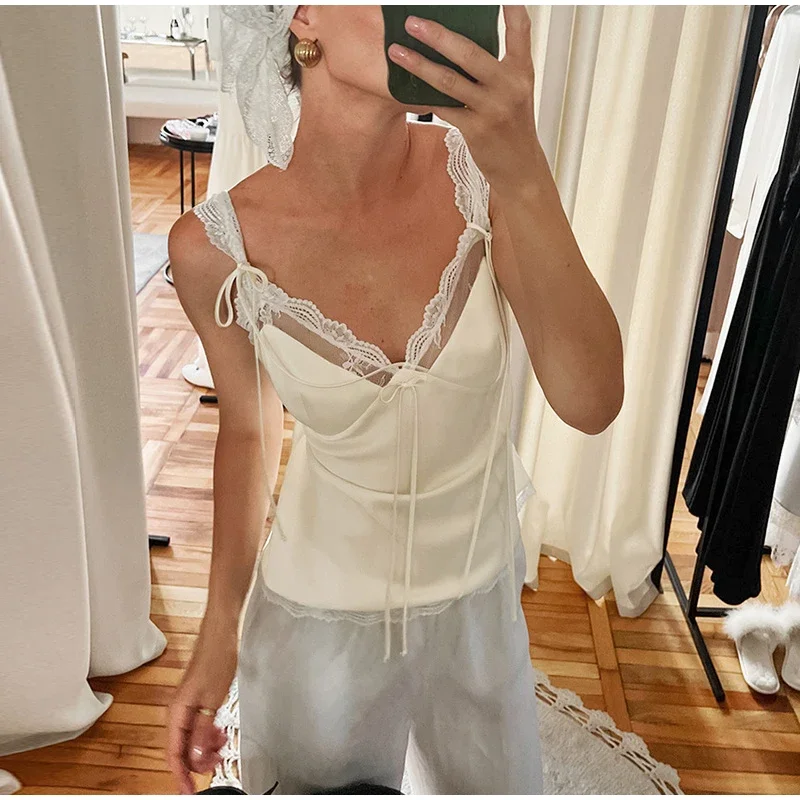 Spitzen-Patchwork-Rückenfreie Oberteile für Damen, sexy Spaghetti-Träger, ärmellos, mit Schnürung, plissiertes Cami-Top, charmante Damen-Partykleidung, Strandkleidung – Detail 3