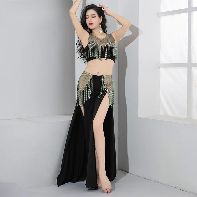Costume d'entraînement de danse du ventre pour femmes, tenue de danse orientale, haut en maille nue, jupe longue à volants avec franges brillantes