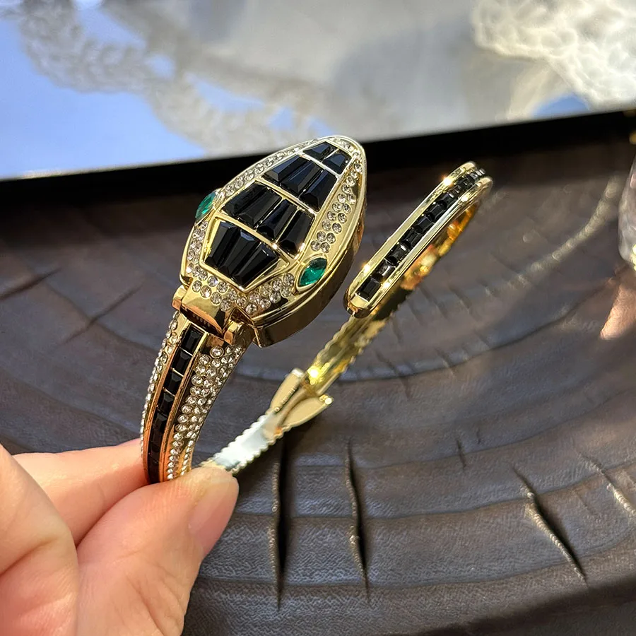 Ladies Snake-Shape Color Diamond Bracelet Watch Elegant Luxury Cross-Border Best-Selling Fashion Star Quartz Watch image 4